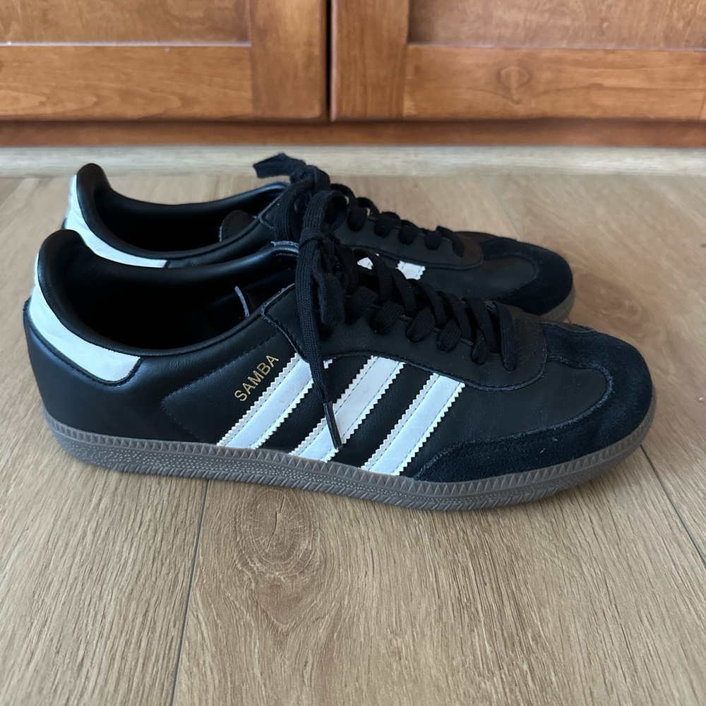 Black Adidas Samba OG shoes. Men’s size 8.5, women’s size 9.5.